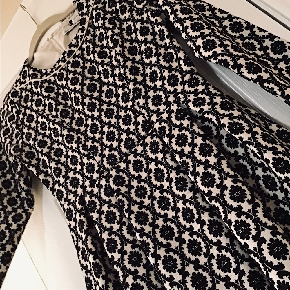 ✨❤️ BLACK AND WHITE DAINTY JEWELLS DRESS ♥️✨